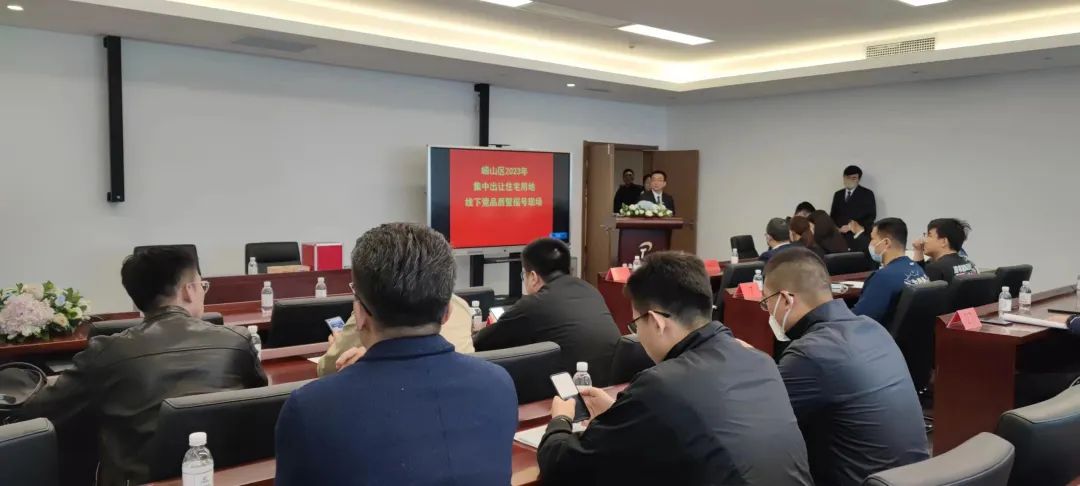 越秀竞得姜山地块,越秀青铁和樾府246地块拿地价