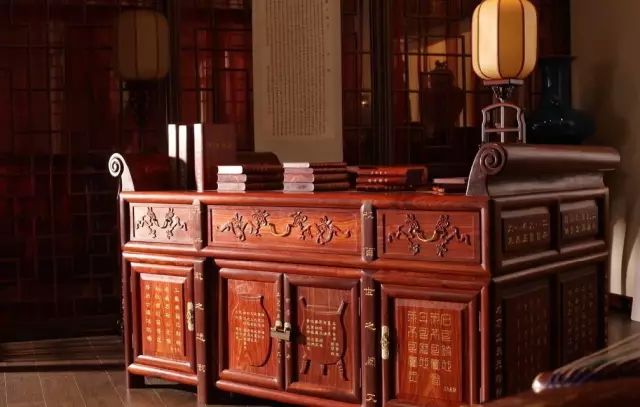 木头为什么容易烂,吉他木头裂了怎么修复