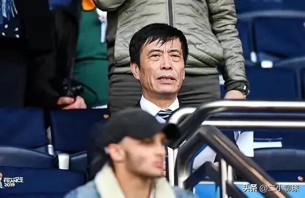 高雷雷炮轰足协:中国足球一地鸡毛，李铁只是替罪羊，陈戌源下课