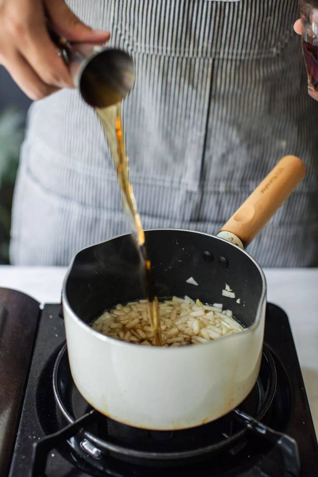 简单易做的水蜜桃的甜点,水蜜桃樱花简单甜品教程高颜值