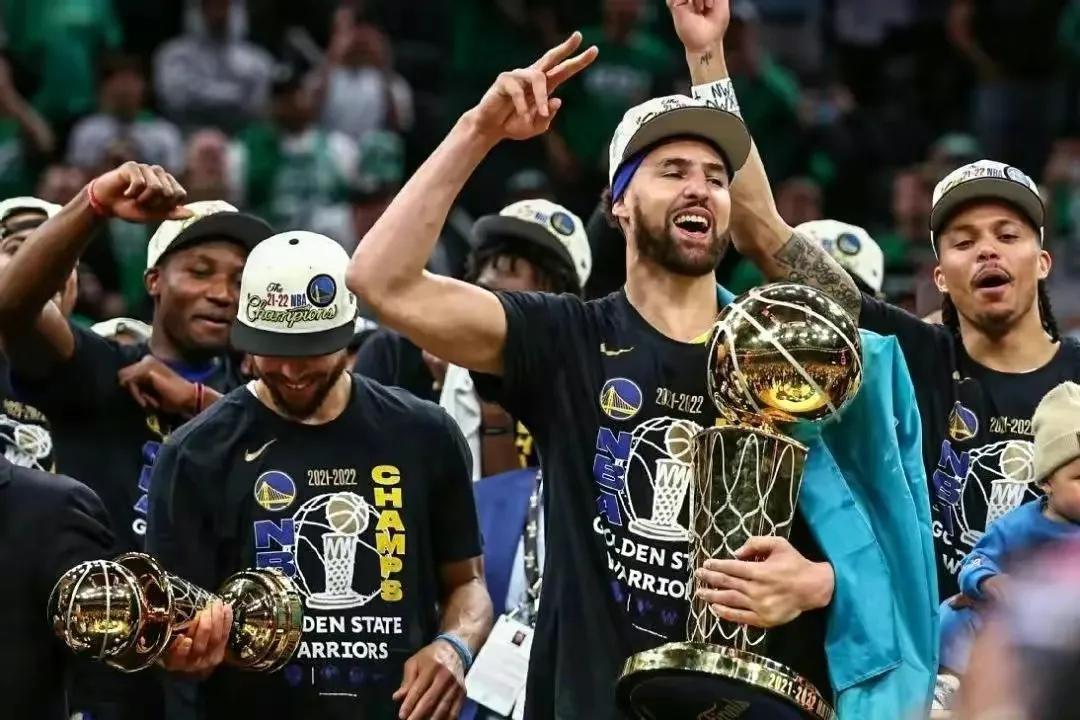nba五大顶尖巨星库里詹姆斯均上榜,库里领跑群雄哈登首次上榜