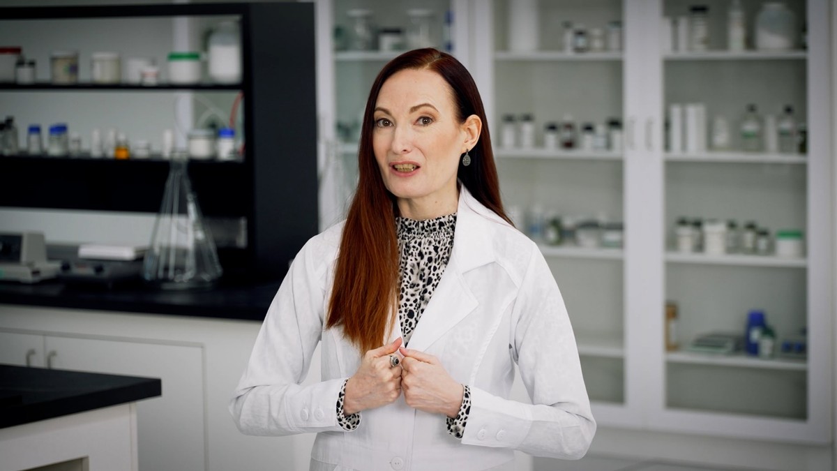 如新史上第一位虚拟偶像代言人惊艳亮相，重磅发布EMPOWERME战略及物联网黑科技新品LumiSpaiO