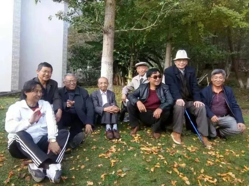 纪实：辞别三年疫情老友聚会祝贺教授新书文坛添花