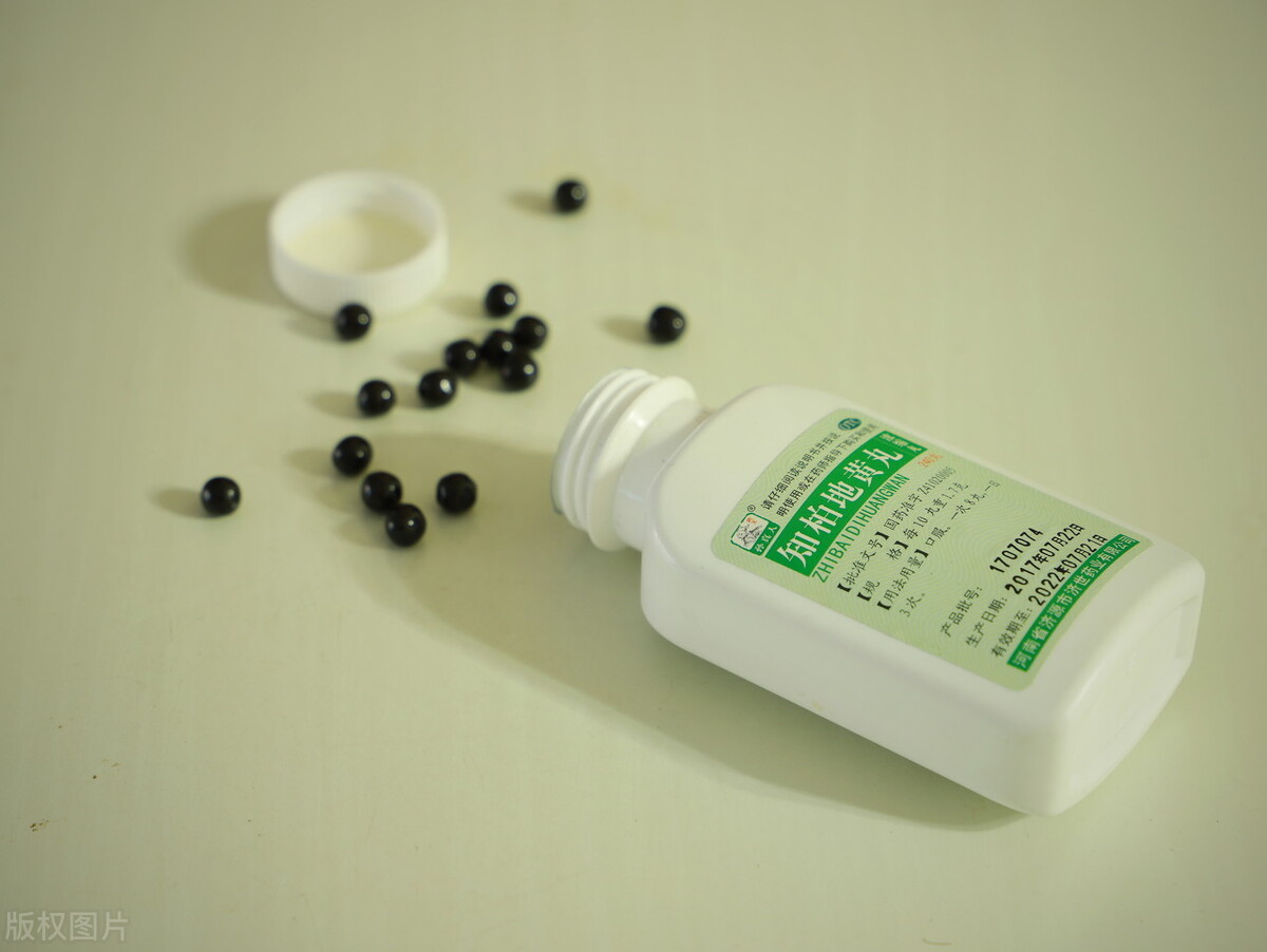 知柏地黄丸搭配什么药祛湿,知柏地黄丸和什么搭配治脾胃