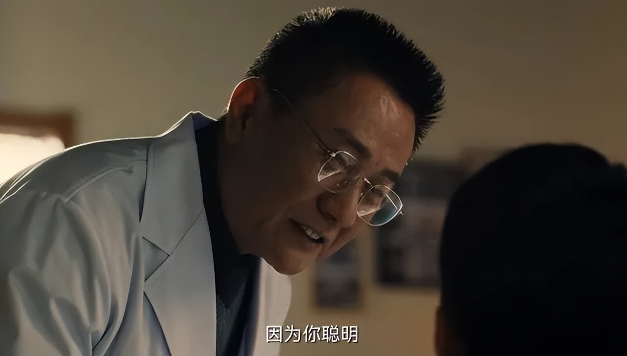 2022年必看的一部悬疑烧脑神剧,2020最后一部悬疑剧被低估