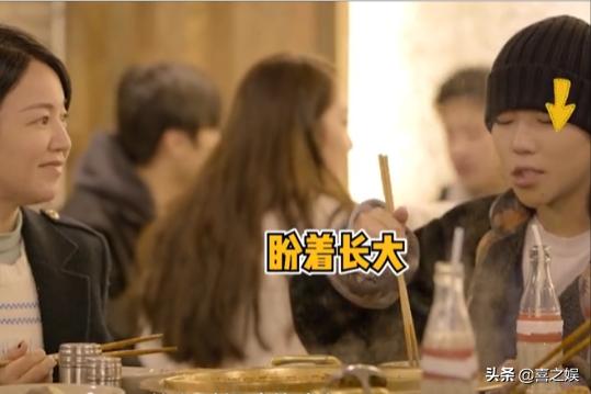 “星二代”的悲痛：王菲大女儿节目中埋头哭泣，遗产留给弟弟妹妹