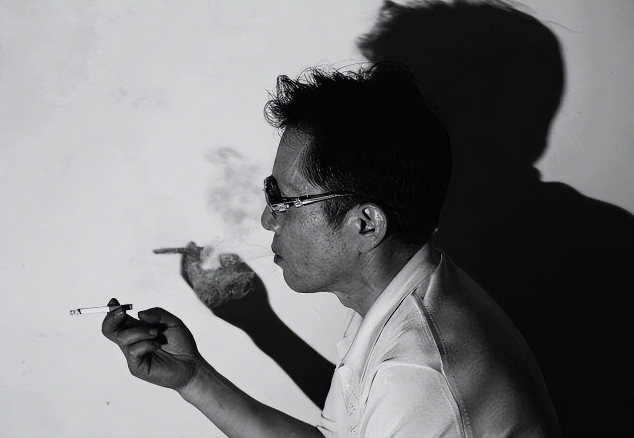 *底卧**刑警被迫吸毒沦为阶下囚，是否该得到补偿？*底卧**真需要染毒吗