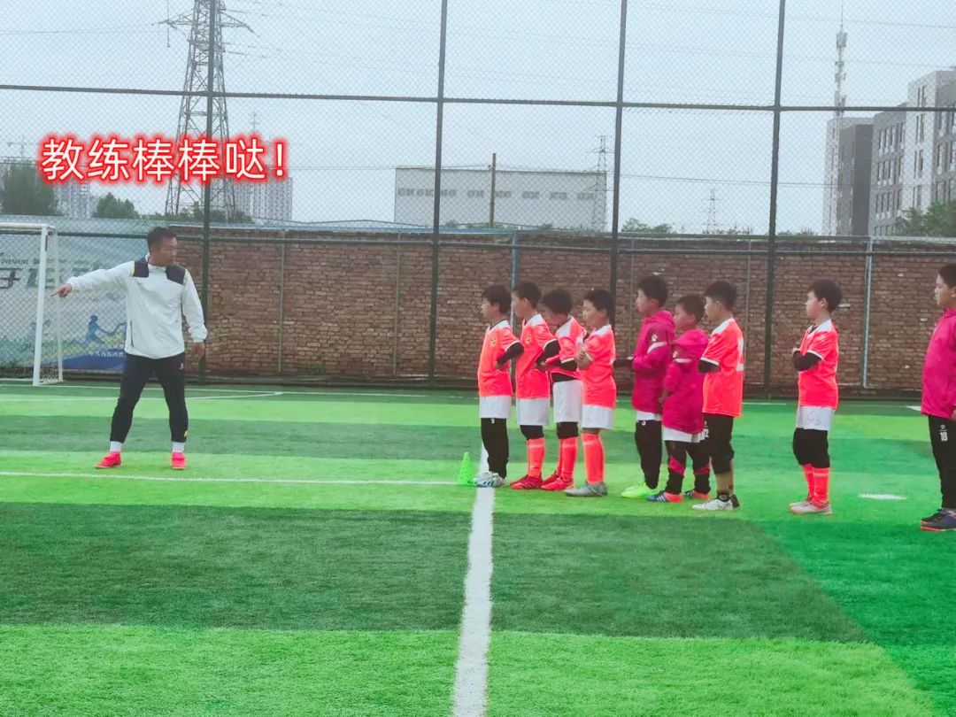 小学生足球成长之路,足球之路妈妈