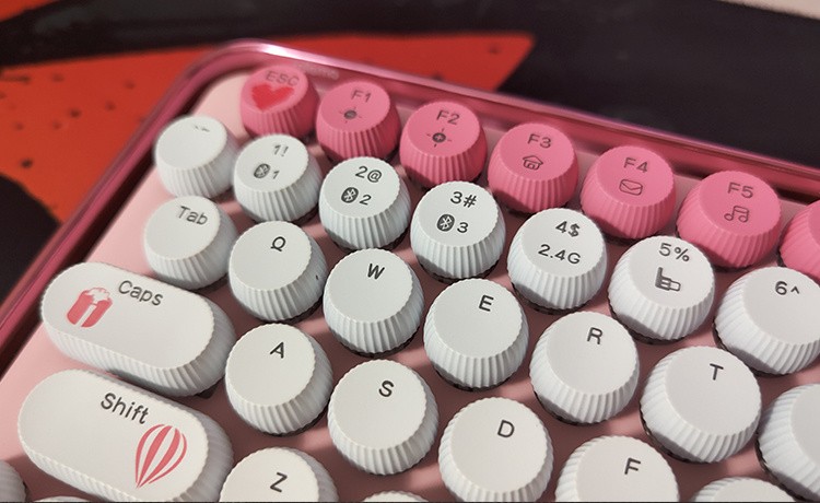 雷柏ralemopre5圣诞版机械键盘,雷柏pre5键盘