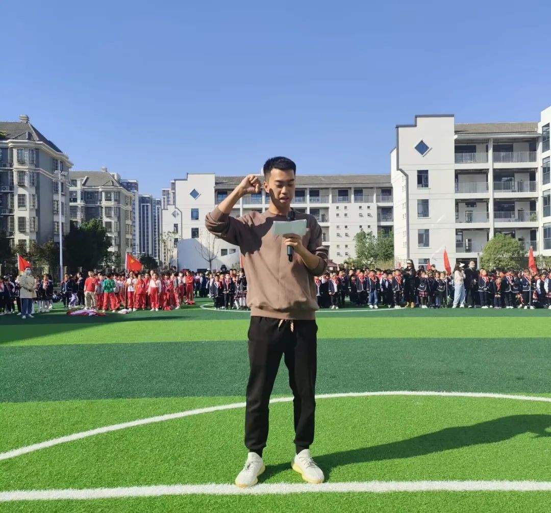 逍遥津小学校园足球赛,连云港小学校长杯校园足球赛