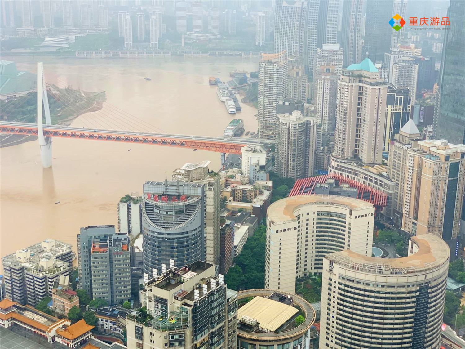 重庆2023年gdp超过广州了吗,重庆2021年gdp排名各区县占比