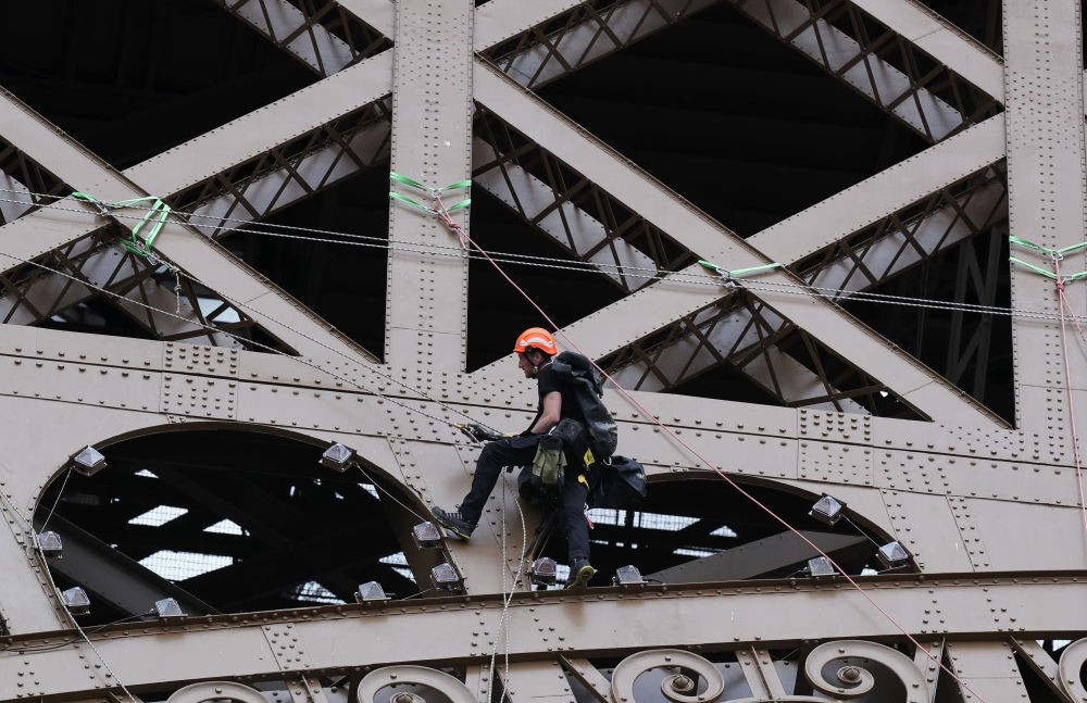 花4亿,埃菲尔铁塔到底能不能修