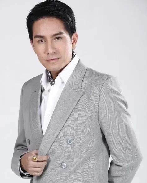 泰剧花环夫人嫣儿,泰剧花环夫人原版小说