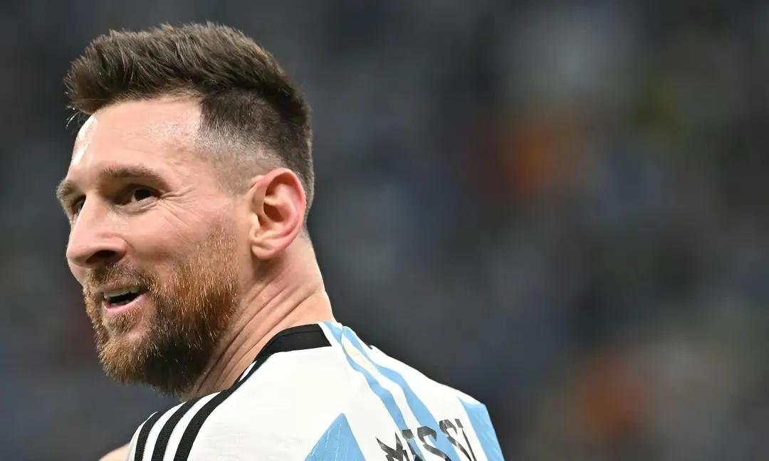 梅西足球界的绝对王者和传奇人物,梅西在足球上的十大传奇时刻