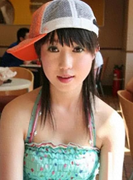 “最红裸模”*筱雨张**，出道一年拍21套人体写真，今38岁仍孤身一人