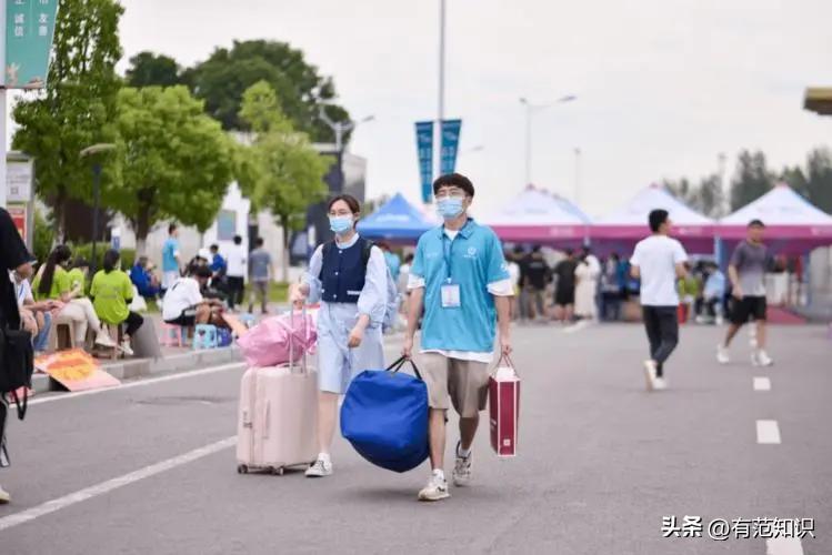 40岁女子在出租屋内“躺了”9年:拒绝一切社交,每月只花500块