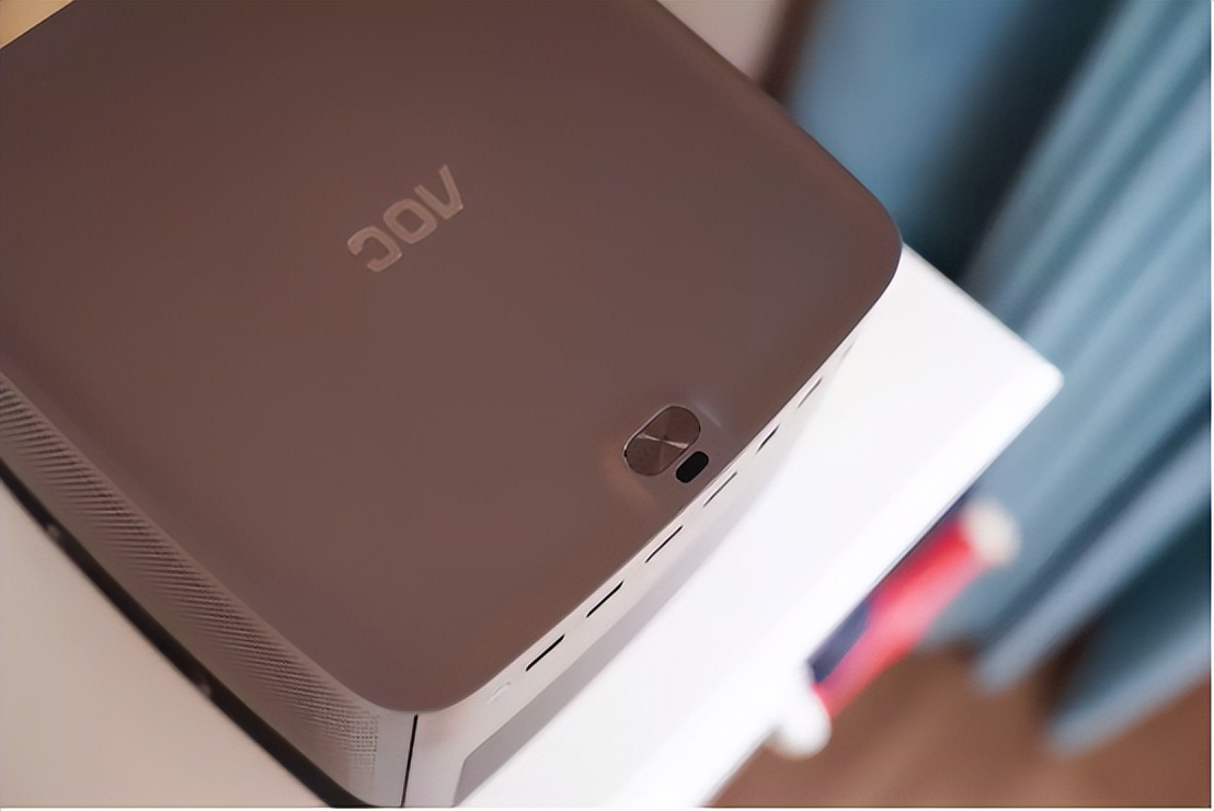 AOCL1S激光投影,比肩激光电视的投影仪