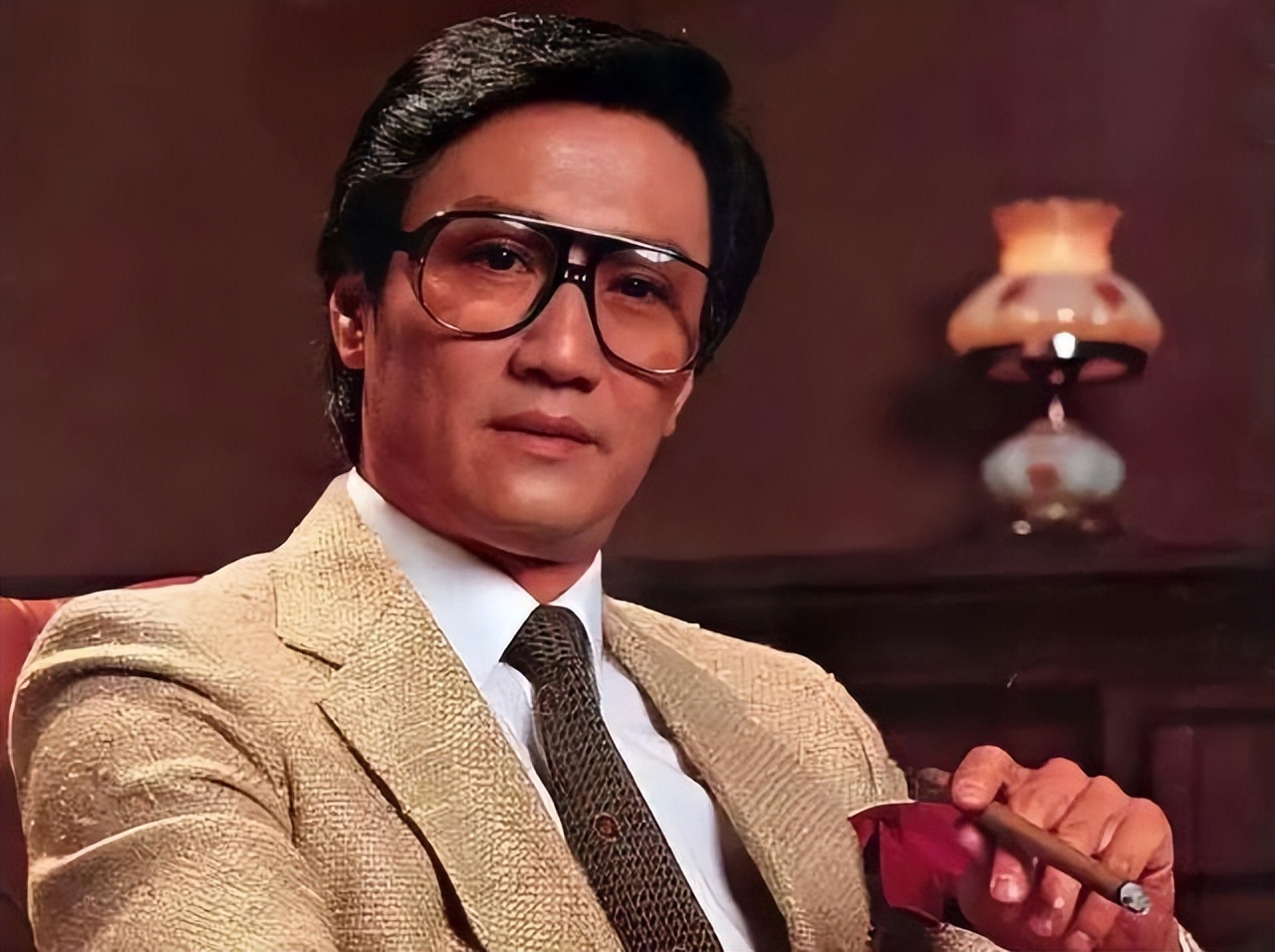 谢贤梅艳芳张国荣,谢贤抢c位