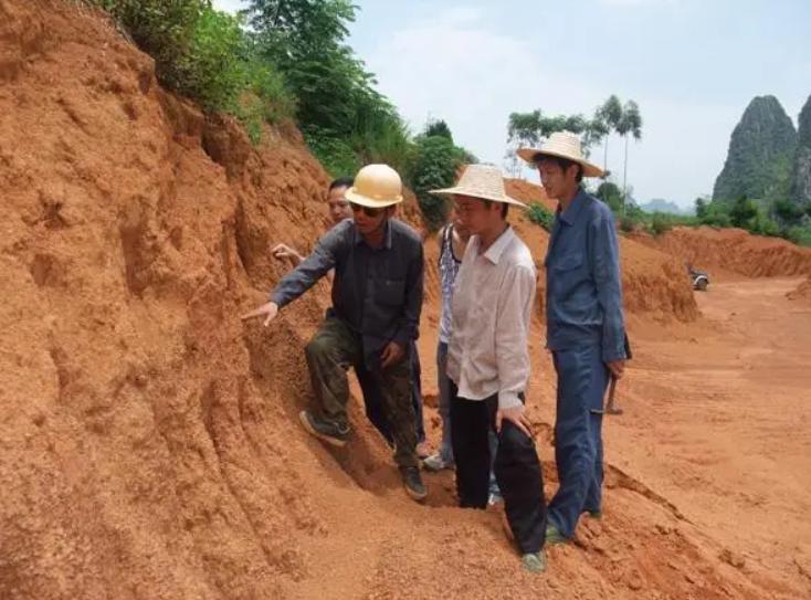 硬度低，耐高温，高延展，终于知道铝土矿为什么会用途如此广泛了