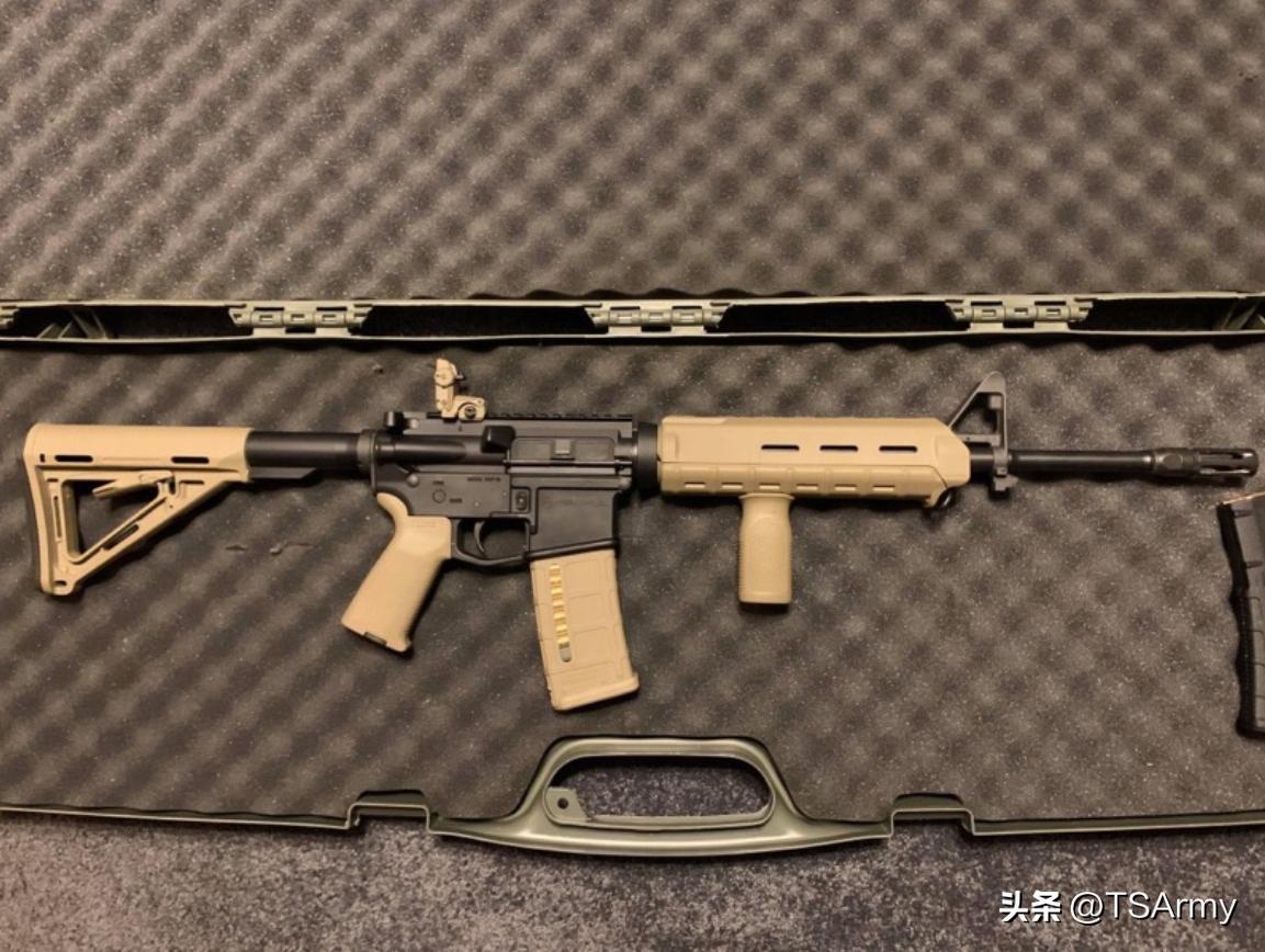 香港飞虎队使用的是什么枪械,飞虎队用的是什么手枪