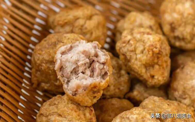 家常炸肉丸子怎么炸才能酥脆,炸肉丸子家常做法加莲藕鸡蛋