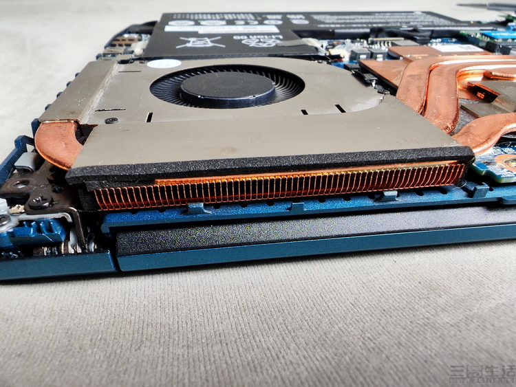 七彩虹将星x15at4050开箱,七彩虹将星x15at高配游戏测评