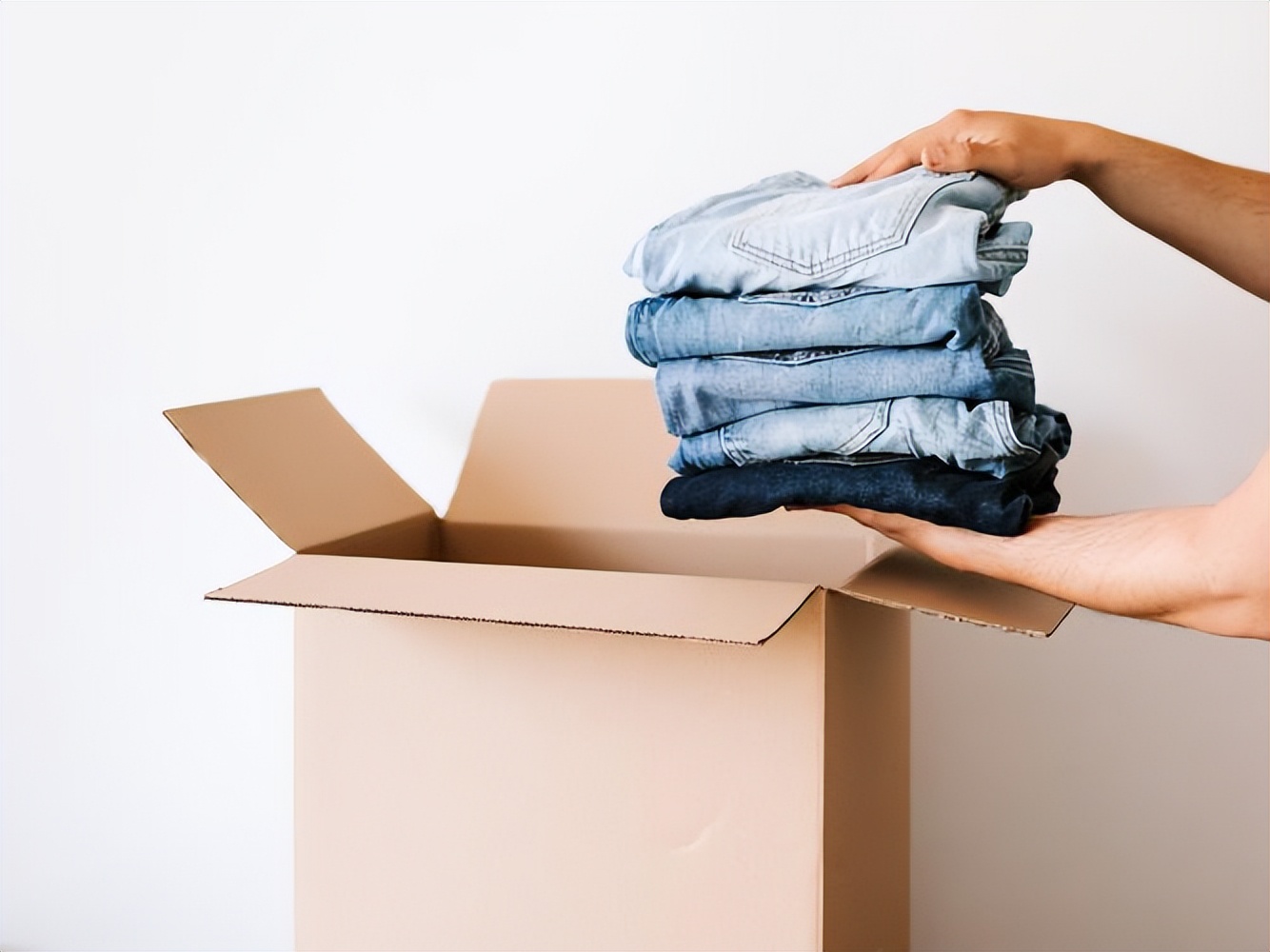 永远不要穿别人的旧衣服,长期被“施舍”将导致自我价值受损