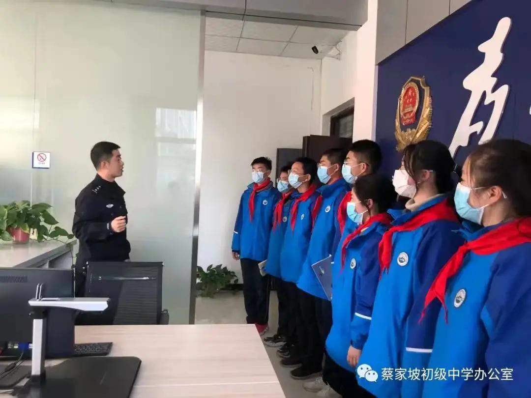 鍥㈠洟宸ヤ綔鏃ュ父,鍥㈠洟宸ヤ綔缁忓巻