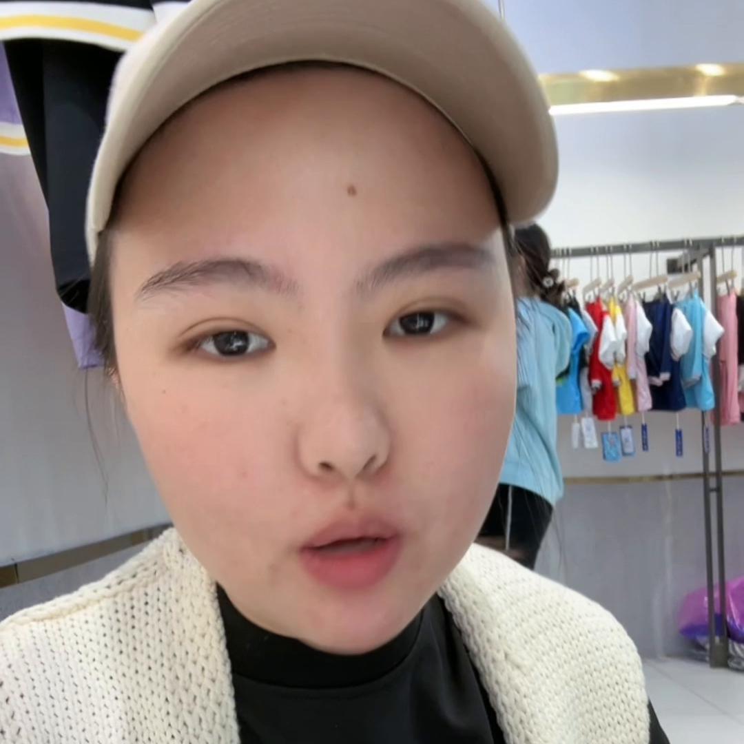 看看看零售客户看我们发朋友圈就直接来了边买边说品质...