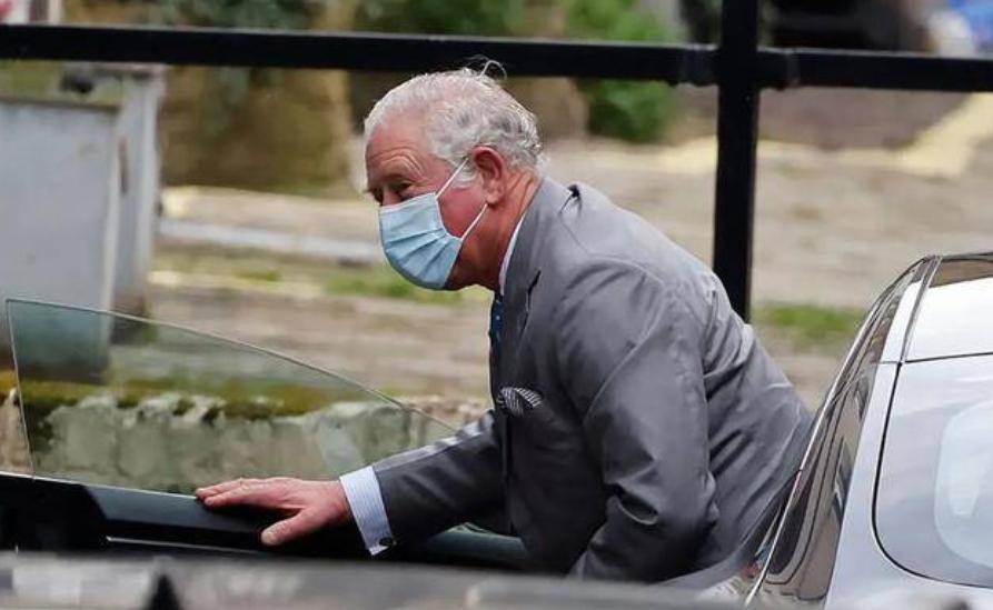 查尔斯怀念菲利普亲王,英国国王查尔斯悼念父亲