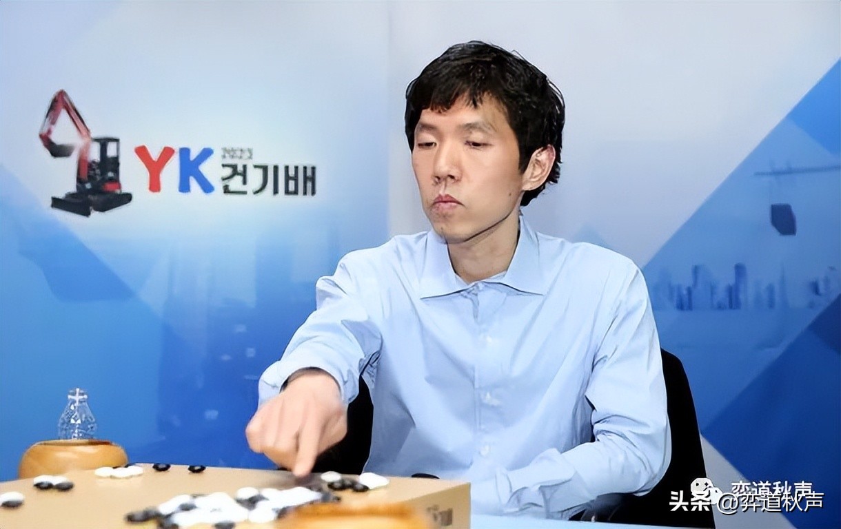 柯洁大战申真谞棋谱完整讲解,日韩棋迷点评柯洁胜申真谞