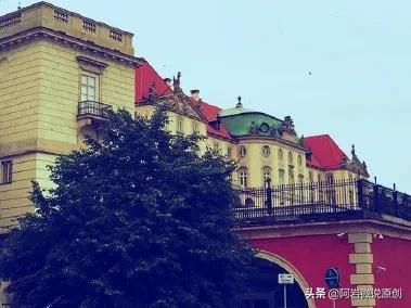 波兰克拉科夫晚上玩什么球,波兰克拉科夫中世纪风情