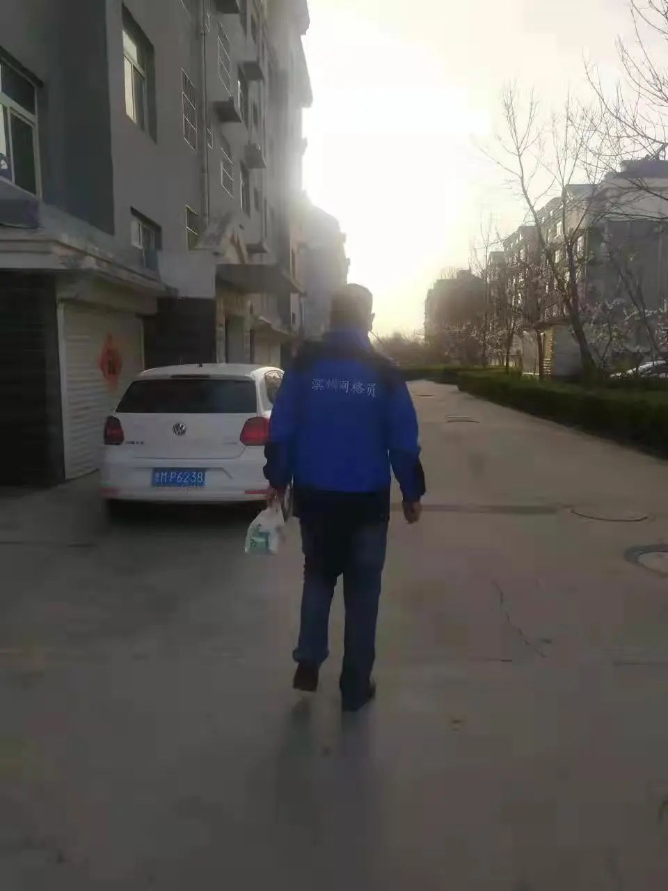 无棣县棣丰街道网格员化身药品配送员