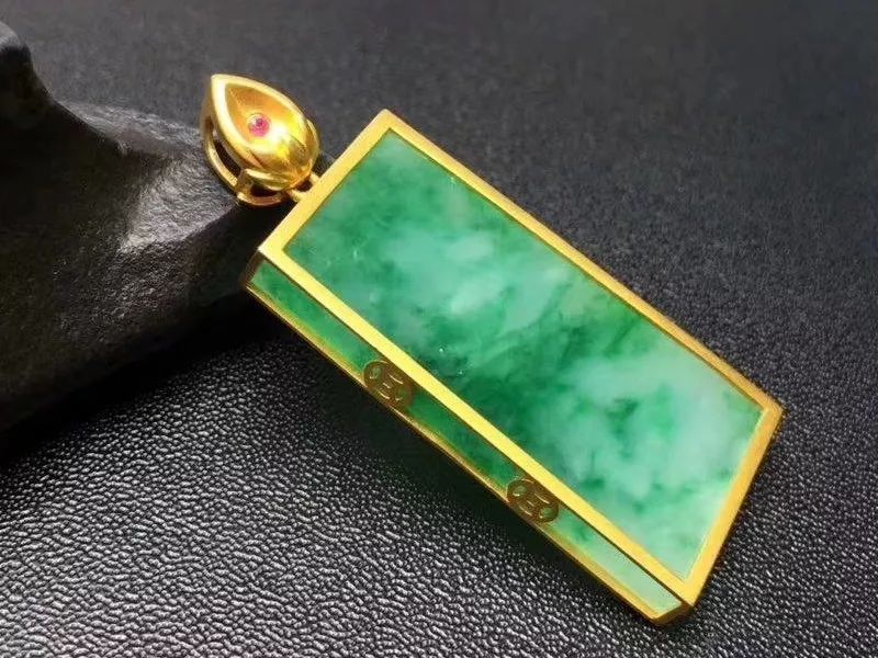 镶嵌玉石的18k金有什么标识,镶嵌用18k是不是18k便宜