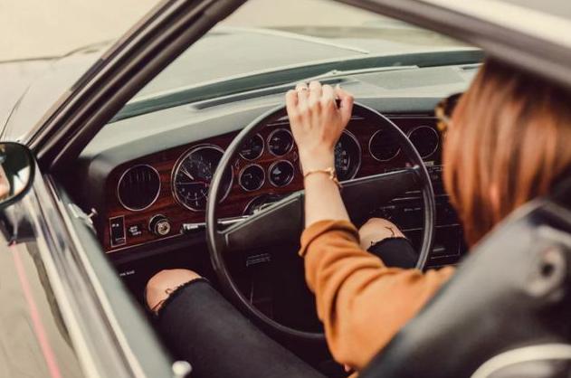 汽车停放多久需要启动一次,汽车停放多久需要去启动一次