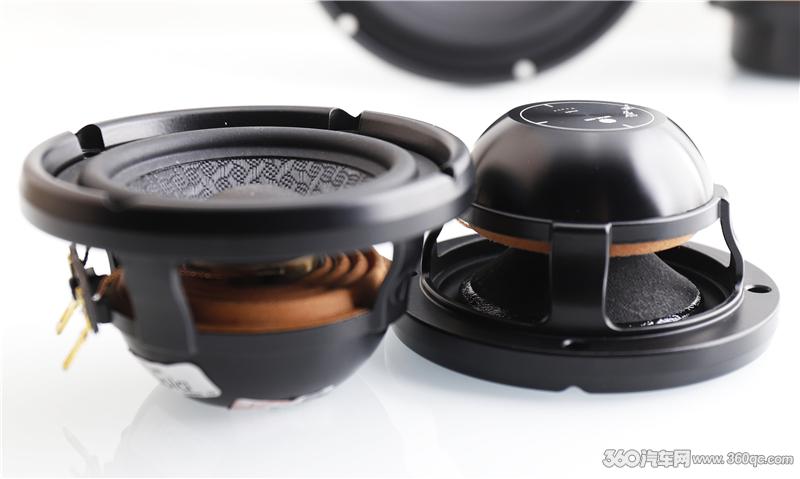 听发烧人声有着先天优势德国IE提琴喇叭醇厚声底烧友别错过