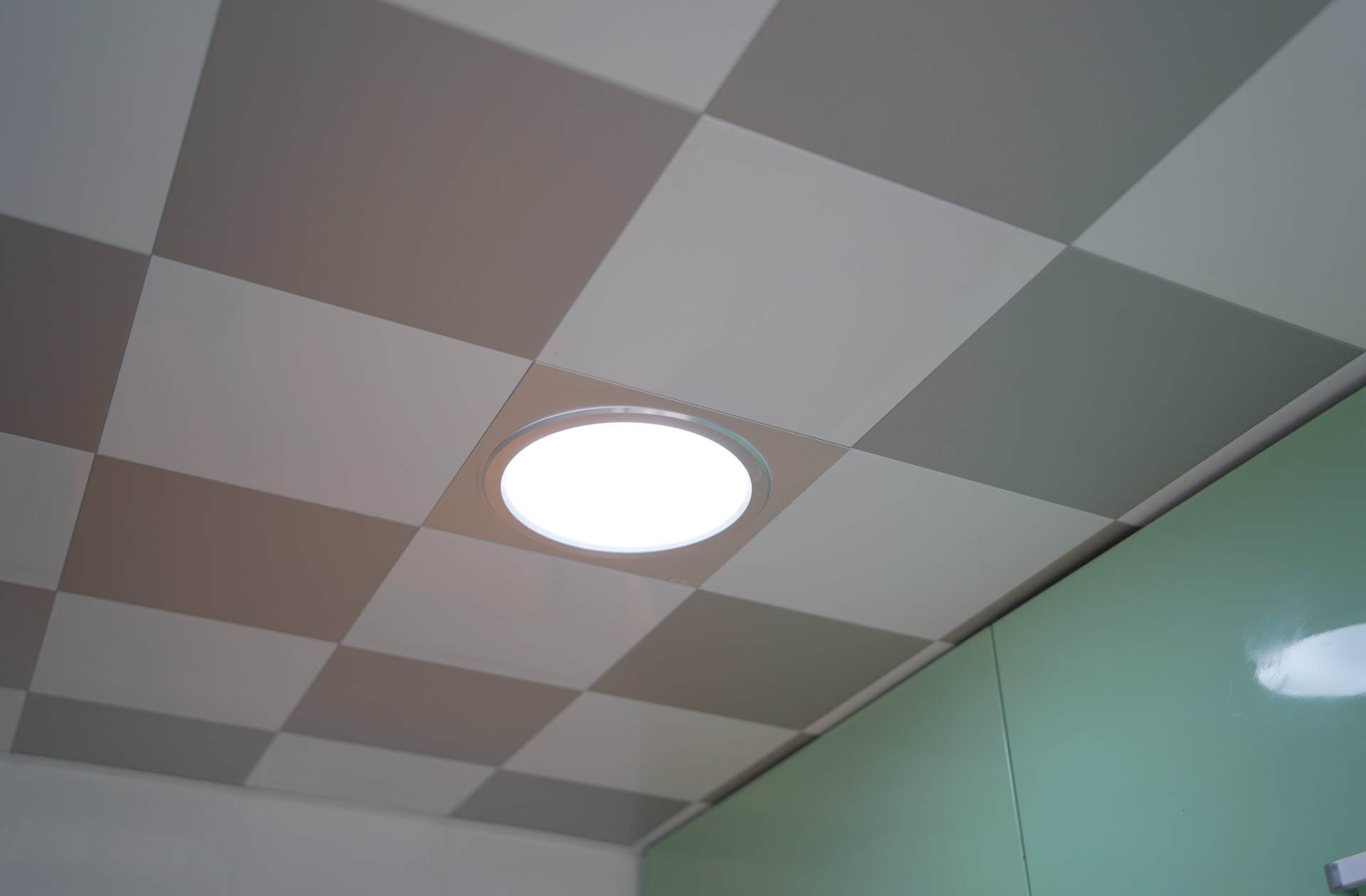 小户型也没有必要做全屋智能灯光,二手房客厅灯光改造