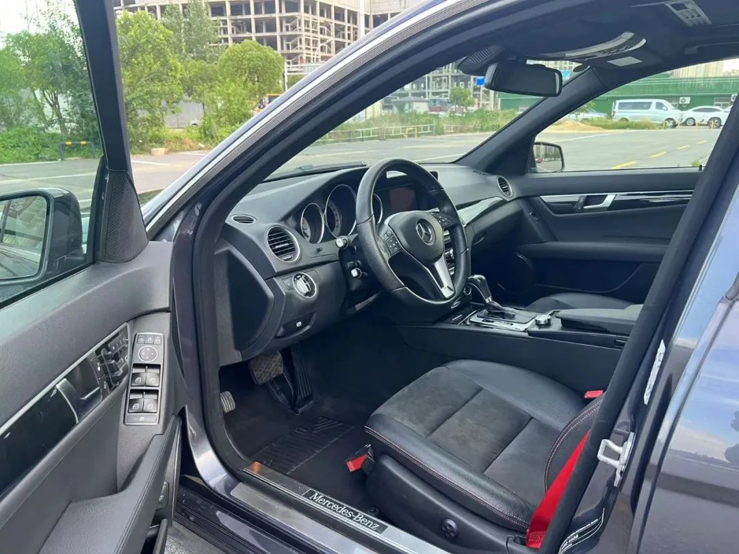 2015年的飞度新车落地多少钱,现在的全新飞度8万块就可以落地