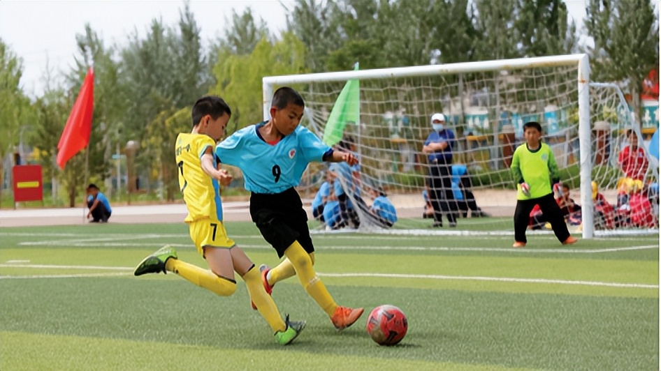 建功新征程奋进新时代,奋进新征程再创教育事业新辉煌