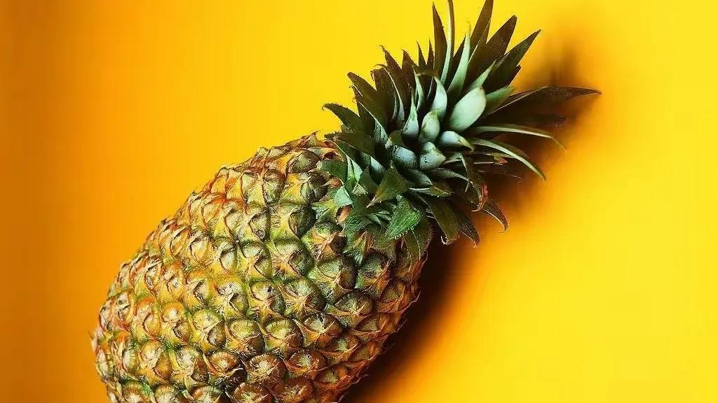 菠萝好吃的挑选方法,菠萝怎么挑选又香又好吃