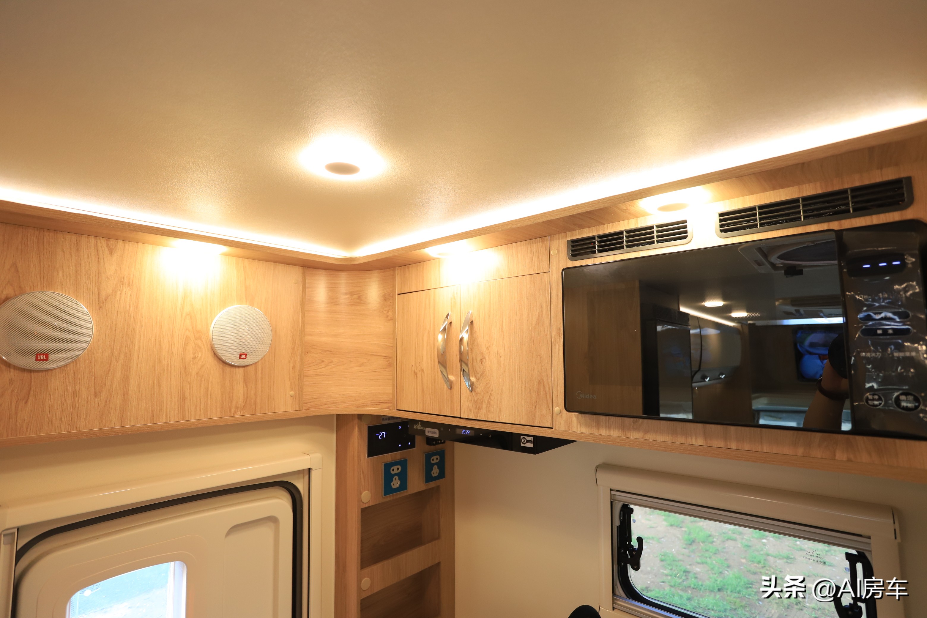 7人房车超大空间,旅行最舒服的十万左右七座房车