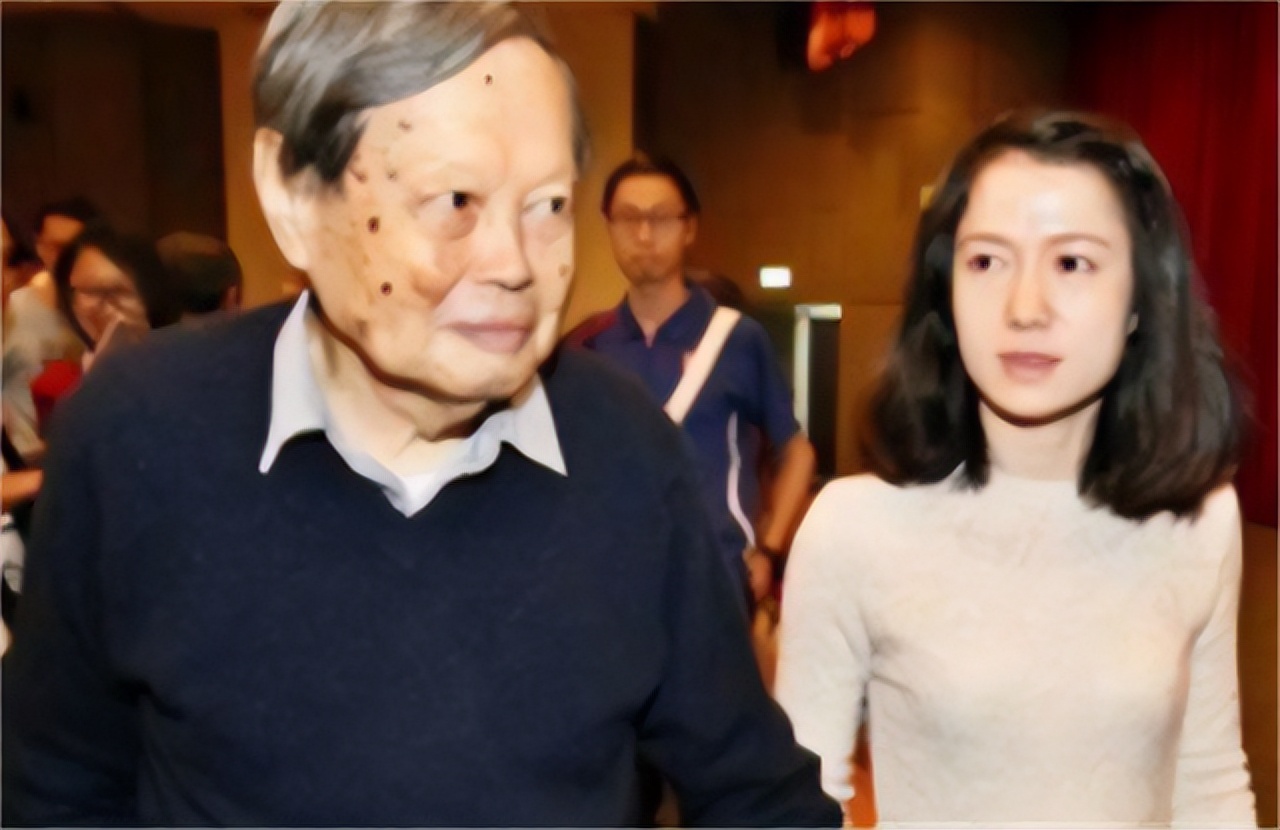 翁帆继承了杨振宁的别墅吗,杨振宁给翁帆留一套房子