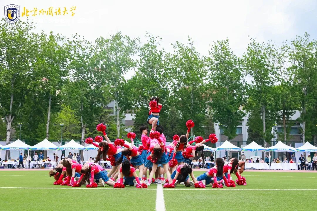 世界冠军在高校表演跳绳,世界冠军助阵表演视频