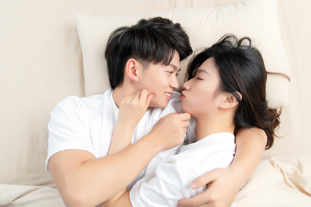 故事:和男神即将分别,她难过买醉,醒来男神躺身边“你别想跑”