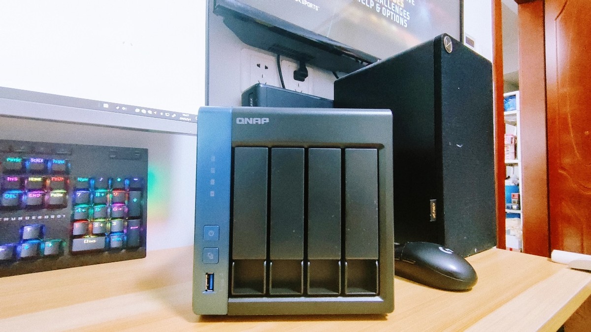 玩转NAS快速上手，我来告诉你有多简单！——威联通TS-416初体验