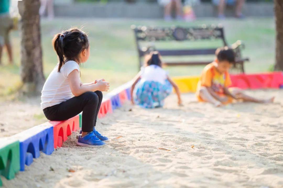 从颜色的喜好可看出孩子的性格,儿童喜欢的颜色可以看出他的心理