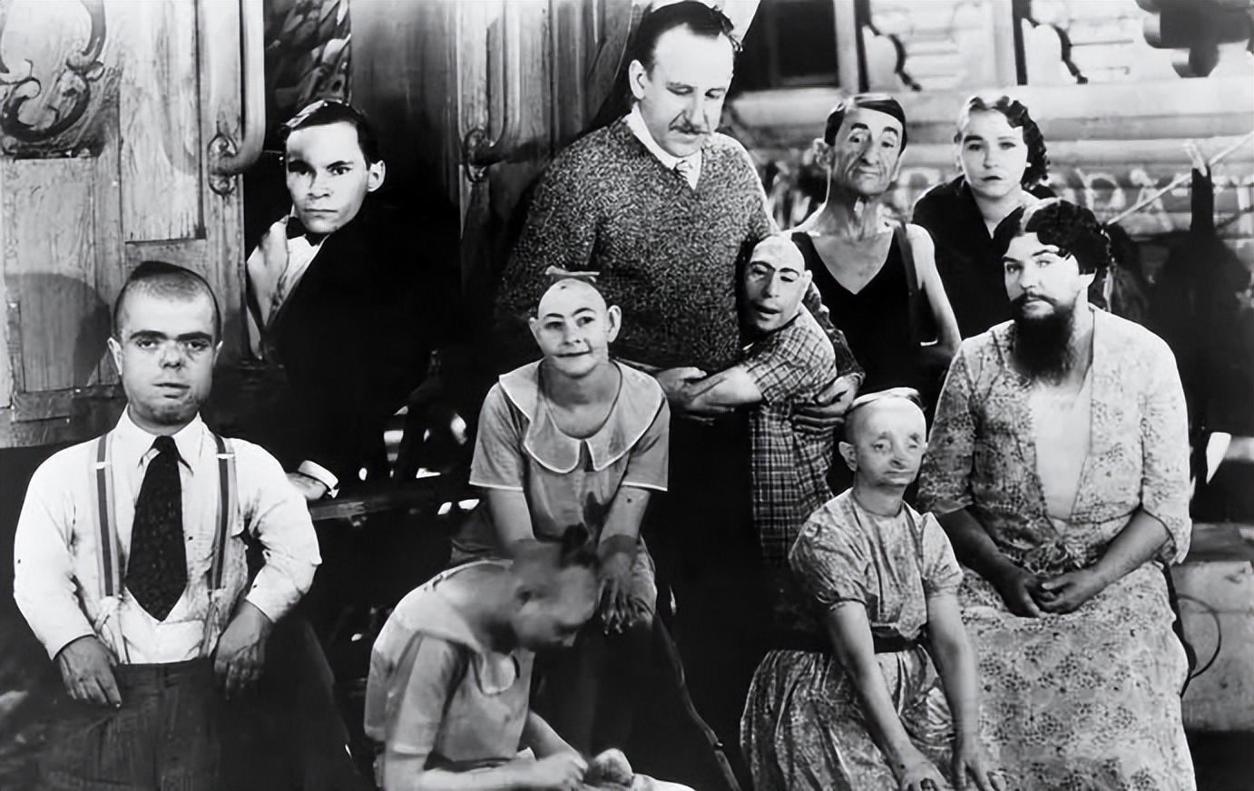 畸形秀背后的真相,畸形秀真实事件