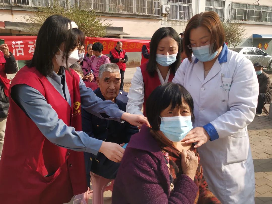 蒙阴街道新华社区:弘扬雷锋精神,服务居民群众