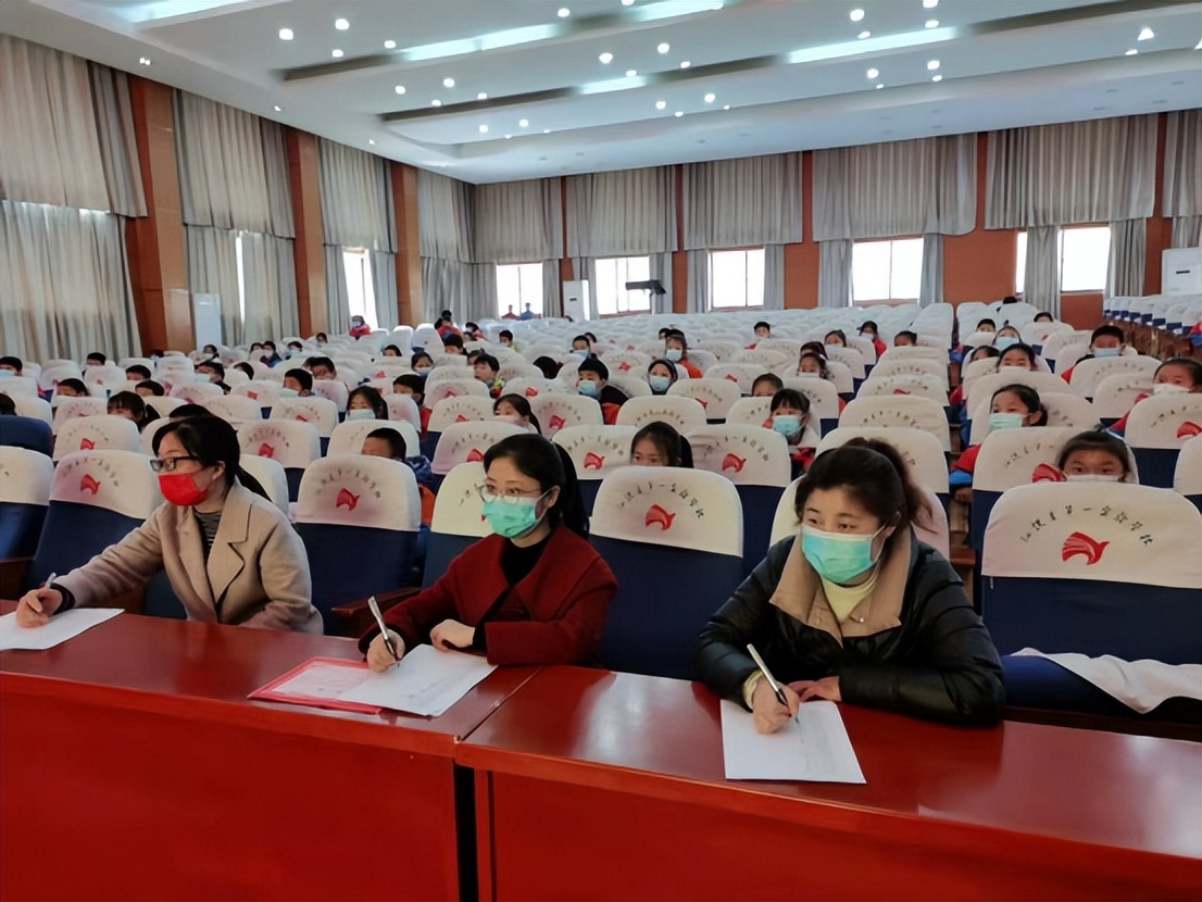 初中英语风采大赛自我介绍,自我介绍英语风采大赛