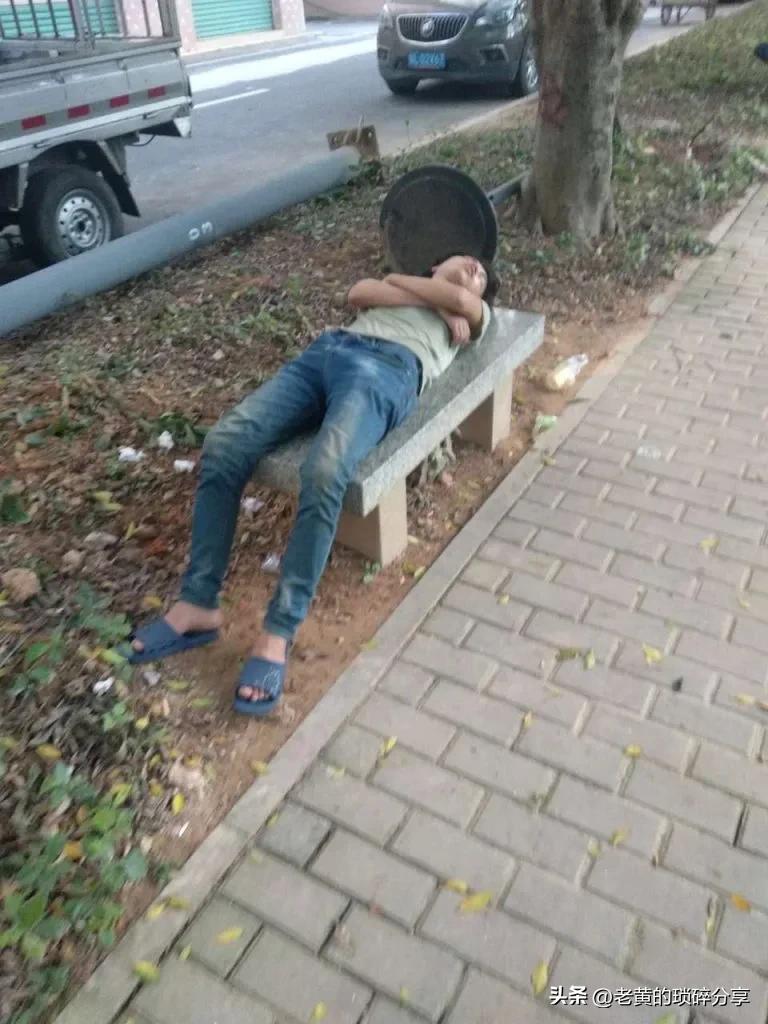 企业16个人住一个宿舍,工厂16个人的宿舍